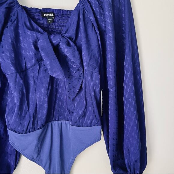 Express Women’s Blue Long Sleeve Bow Front Bodysuit Size Small - Picture 3 of 9